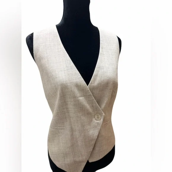 RÓHE Overlap Asymmetric Slub Waistcoat V-neck cut linen-enriched size 36 (Small) - Picture 6 of 16
